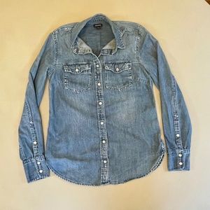 Women Blue Chambray Pearl Snap Button Long Sleeve Jean Shirt